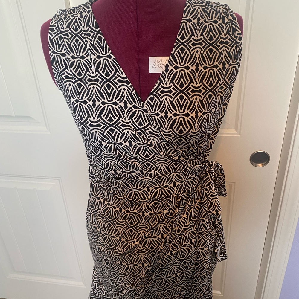Motherhood Maternity Wrap dress